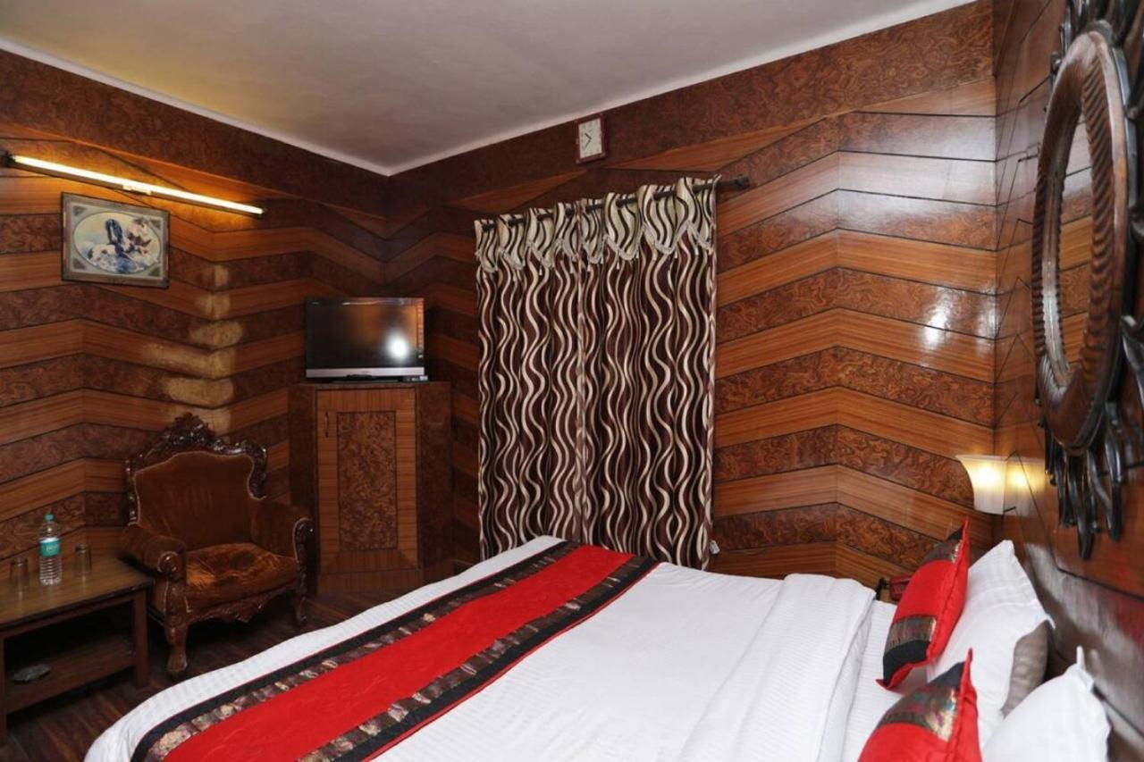 Goroomgo Ankur Lake View Mall Road Nainital - Prime Location With Luxury Room Zewnętrze zdjęcie