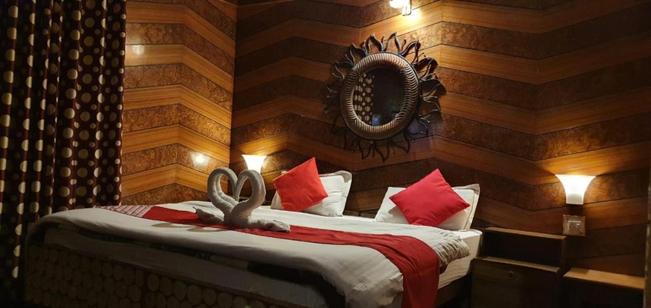 Goroomgo Ankur Lake View Mall Road Nainital - Prime Location With Luxury Room Zewnętrze zdjęcie