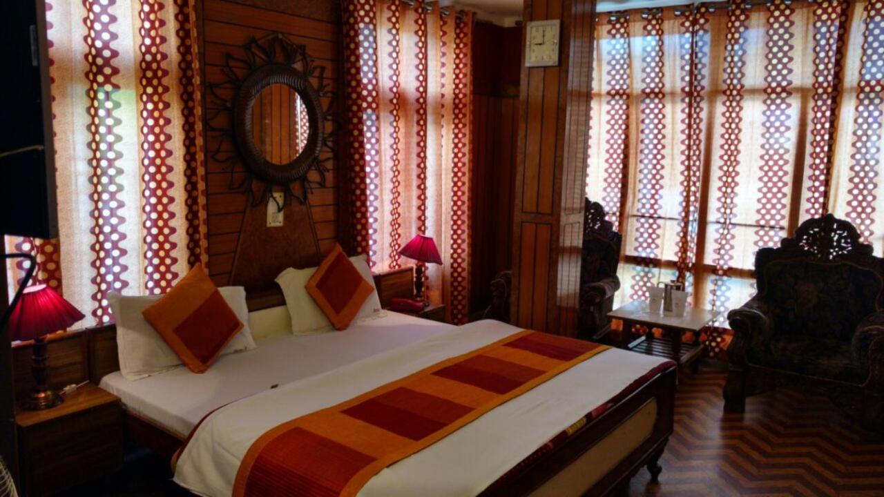 Goroomgo Ankur Lake View Mall Road Nainital - Prime Location With Luxury Room Zewnętrze zdjęcie